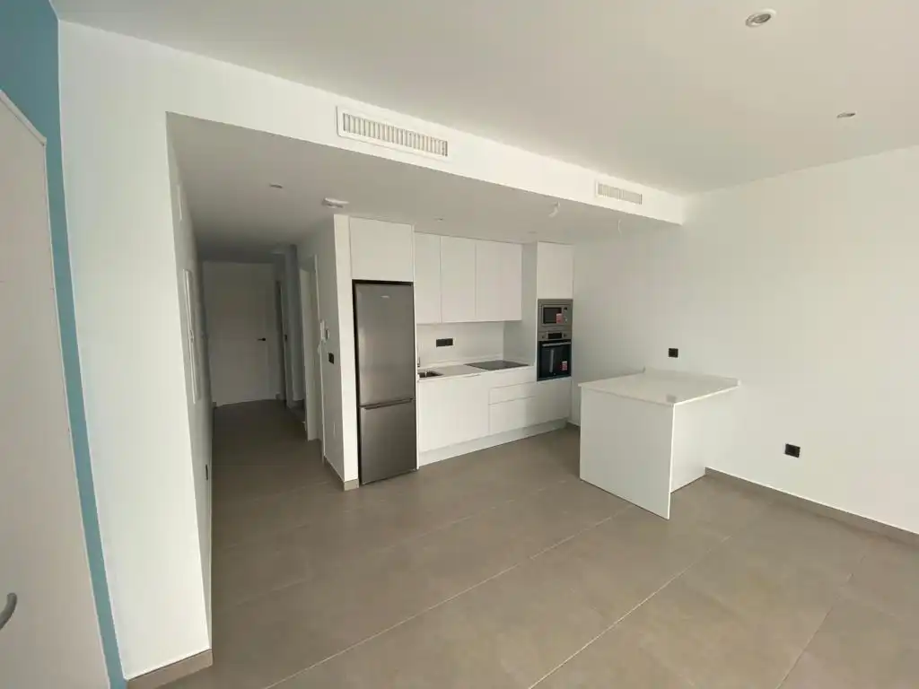 Cuina de Casa o xalet en venda en Los Alcázares amb Aire condicionat, Jardí privat i Terrassa