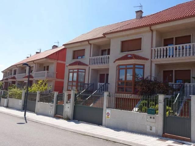 Casa adosada en Venta en Carril Os Anxos en O Carril