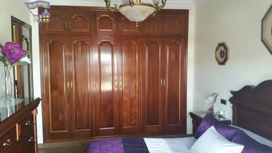Dormitori de Casa o xalet en venda en Arcos de la Frontera amb Aire condicionat, Jardí privat i Traster
