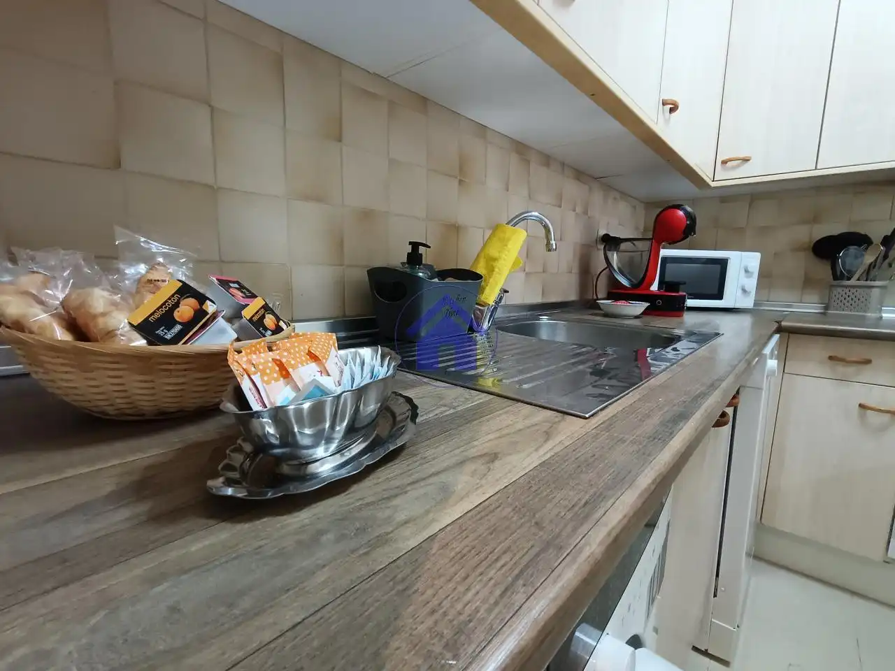 Cocina de Piso de alquiler en Vigo  con Calefacción, Parquet y Amueblado