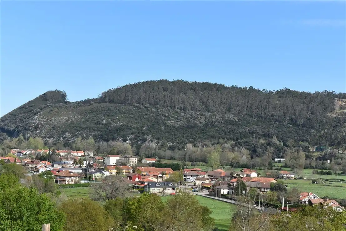 Vista exterior de Finca rústica de alquiler en Medio Cudeyo con Jardín privado y Amueblado
