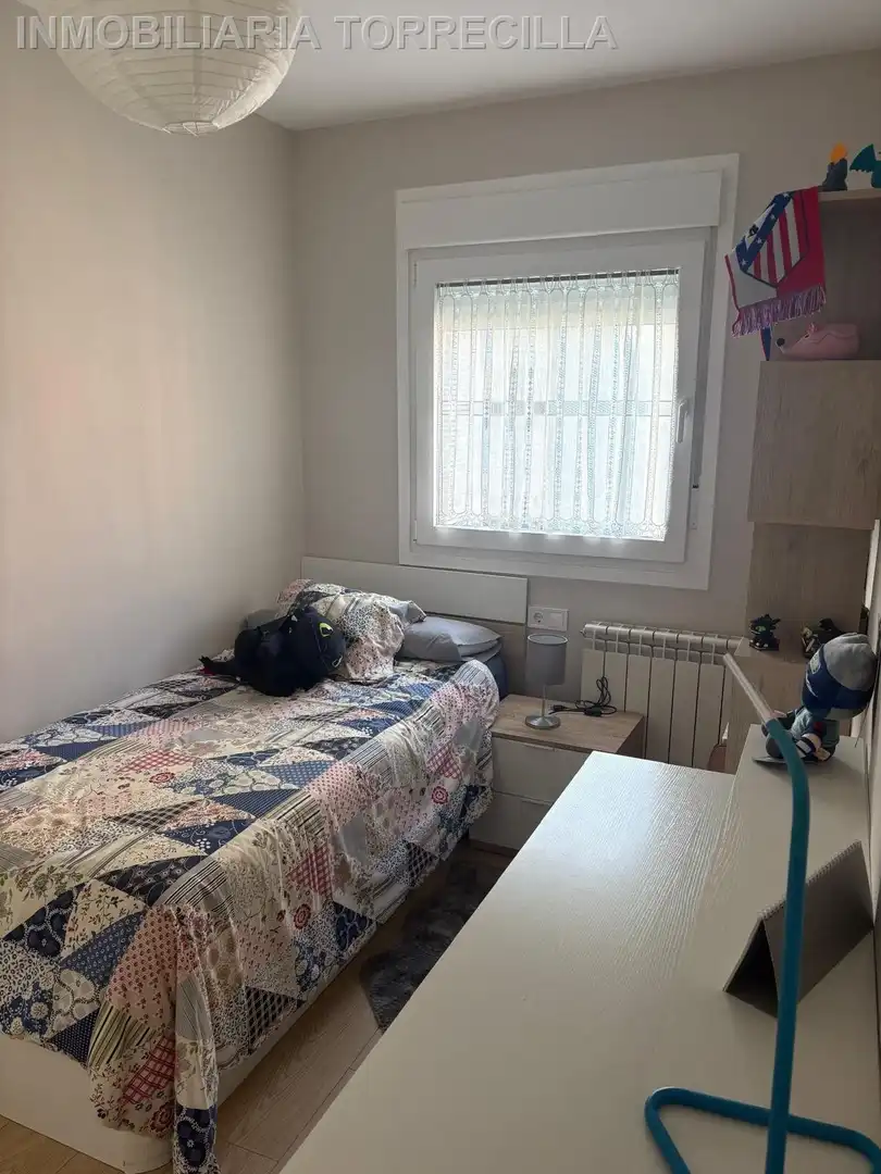 Schlafzimmer von Wohnung zur Miete in Valladolid mit Klimaanlage, Heizung und Möbliert