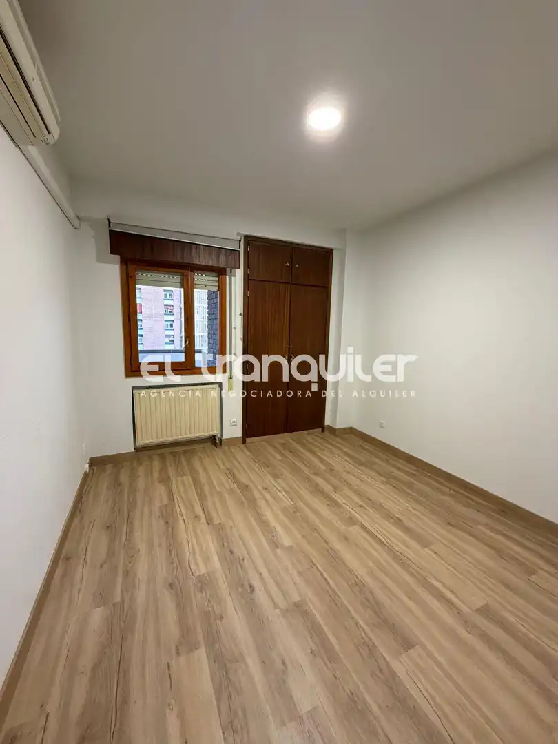 Wohnung zur Miete in Calle Oña, Virgen del Cortijo - Manoteras