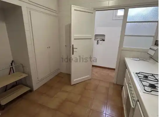 Cuina de Pis de lloguer en Madrid amb Calefacció i Balcó