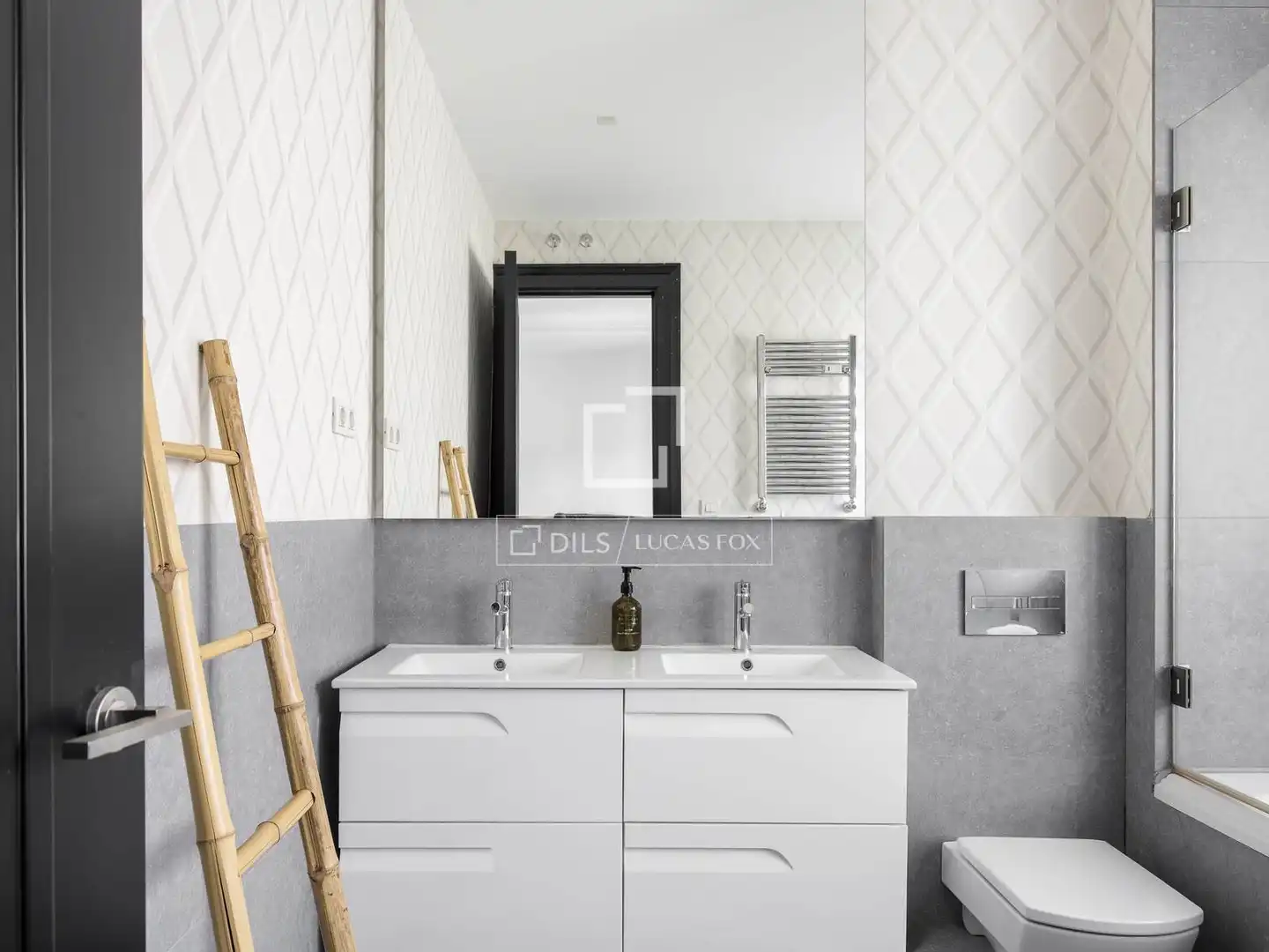 Badezimmer von Wohnung zur Miete in Madrid mit Klimaanlage, Heizung und Parkett