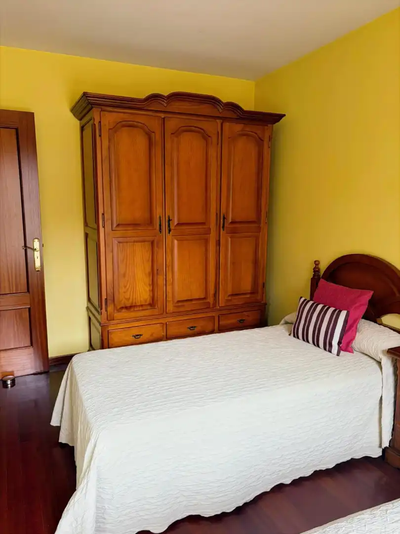 Bedroom of Flat for rent in Cangas   with Furnished and Balcony