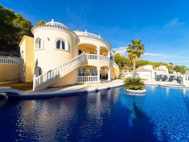 Villa avec balcon à vendre à Cometa
