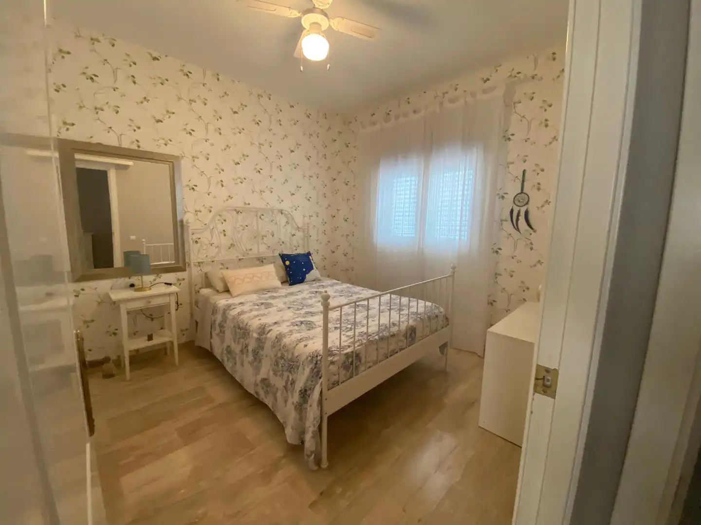 Habitación de Casa o chalet en venta en Dos Hermanas con Aire acondicionado, Jardín privado y Terraza