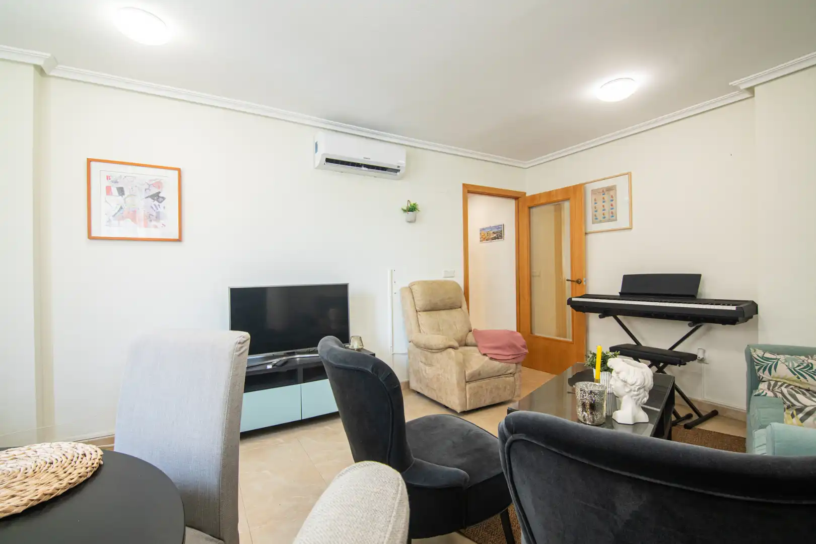 Sala d'estar de Pis en venda en Santa Pola amb Aire condicionat, Terrassa i Moblat