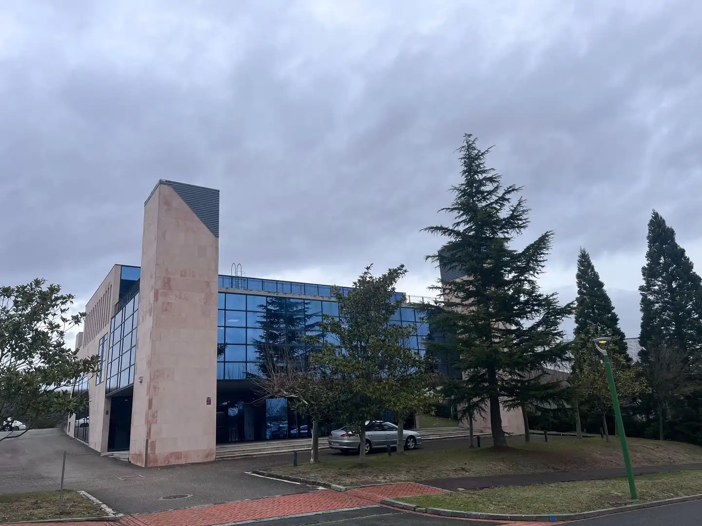 Außenansicht von Gebäude zur Miete in Vitoria - Gasteiz
