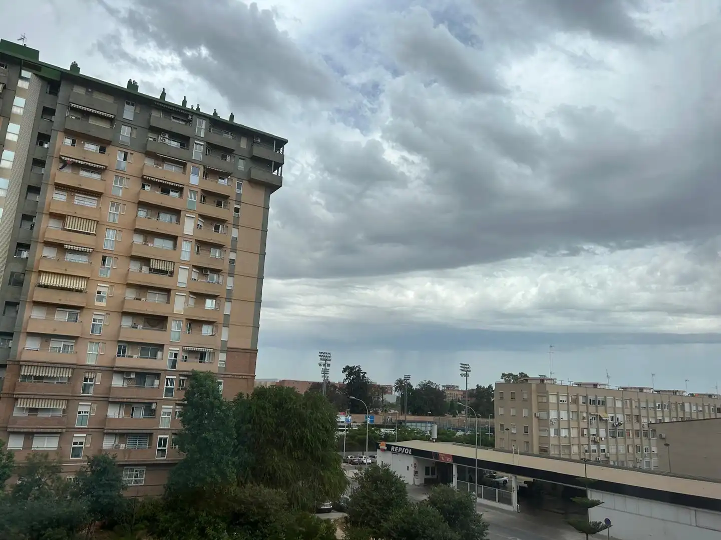 Vista exterior de Piso de alquiler en Valencia con Aire acondicionado, Amueblado y Horno