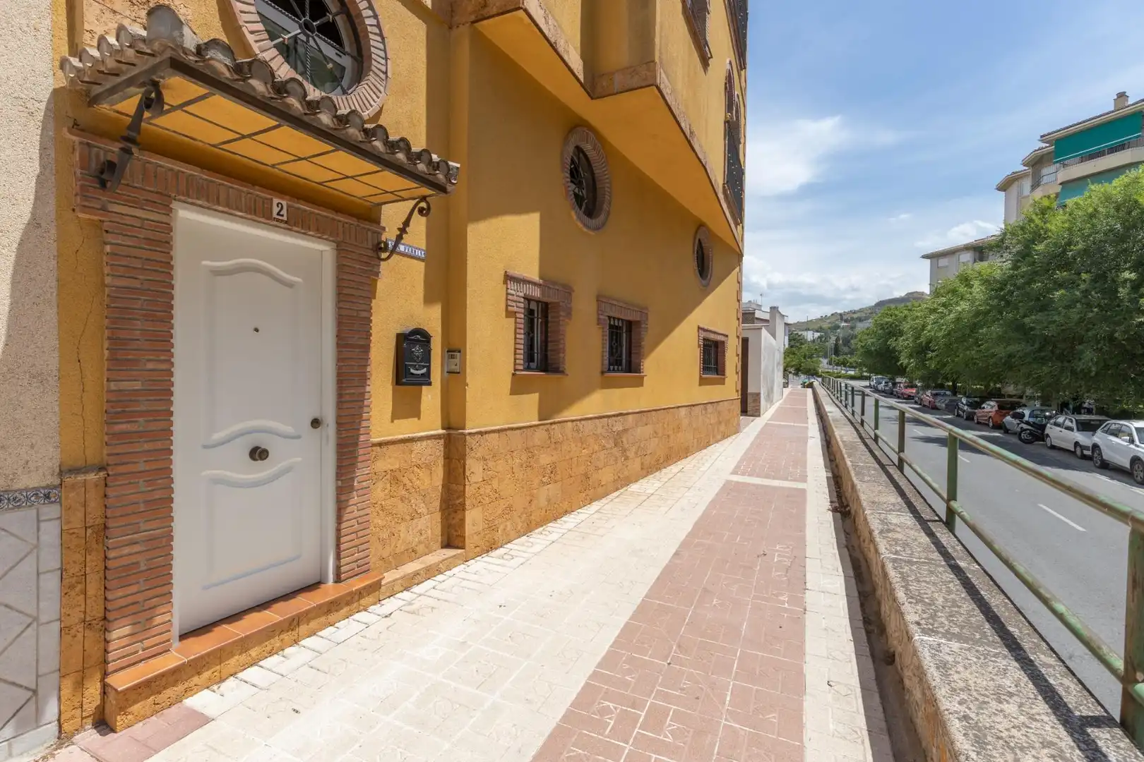 Exterior view of Houses for sale in Granada  with Air Conditioner, Heating and Storage room