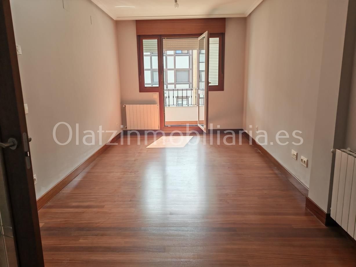 Sala de estar de Piso en venta en Balmaseda con Balcón