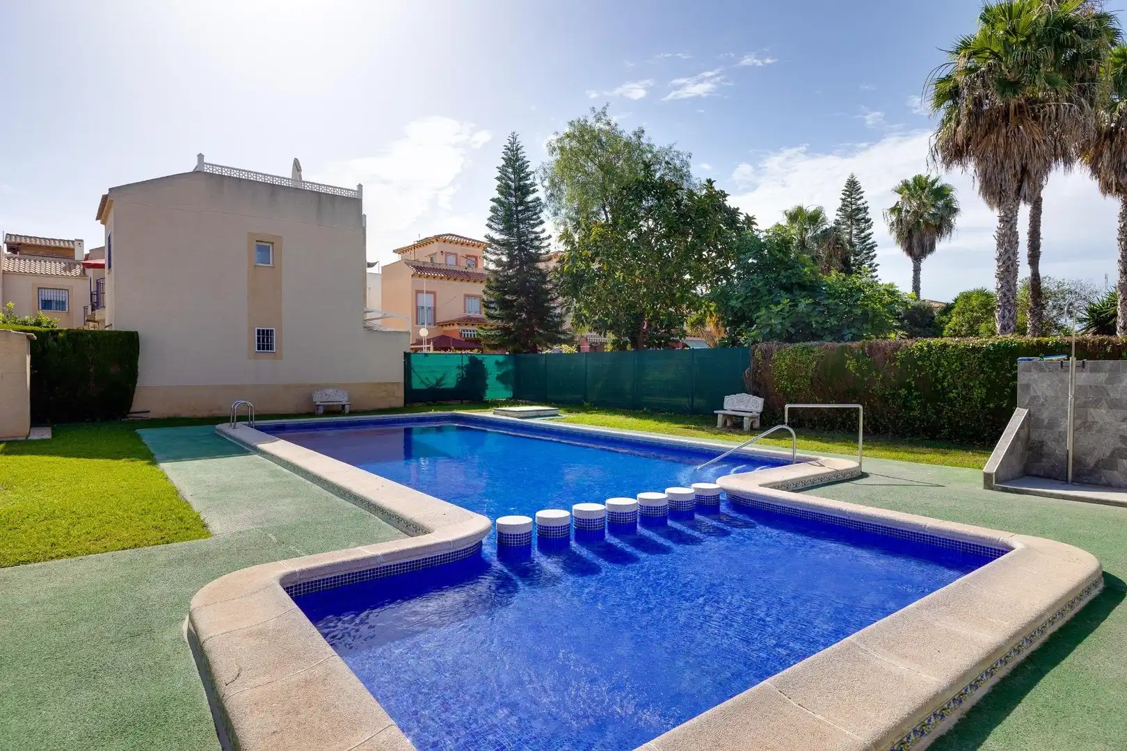 Piscina de Casa o xalet en venda en Torrevieja amb Aire condicionat, Piscina i Moblat