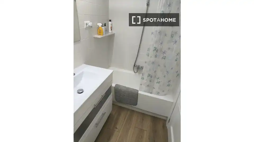 Baño de Apartamento para compartir en Godella con Aire acondicionado, Terraza y Amueblado