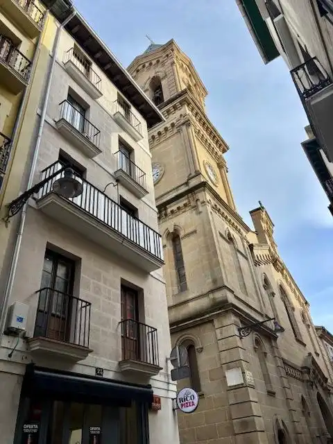 Exterior view of Flat for sale in  Pamplona / Iruña  with Air Conditioner, Furnished and Balcony