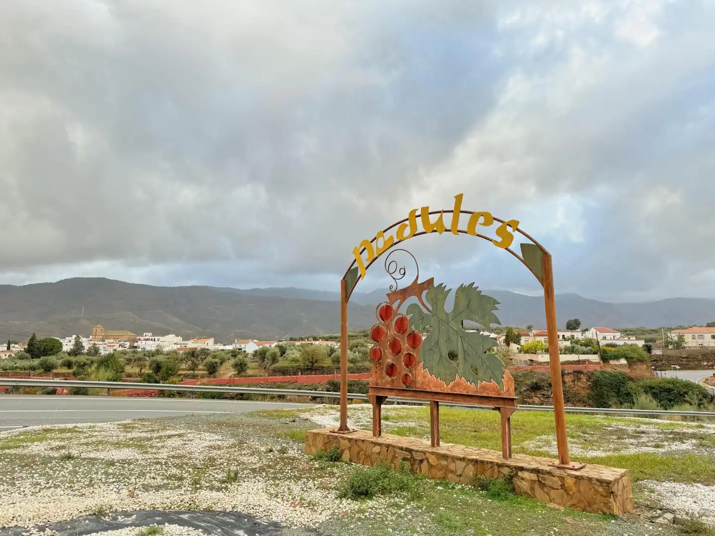 Exterior view of Flat for sale in Padules  with Air Conditioner, Heating and Terrace