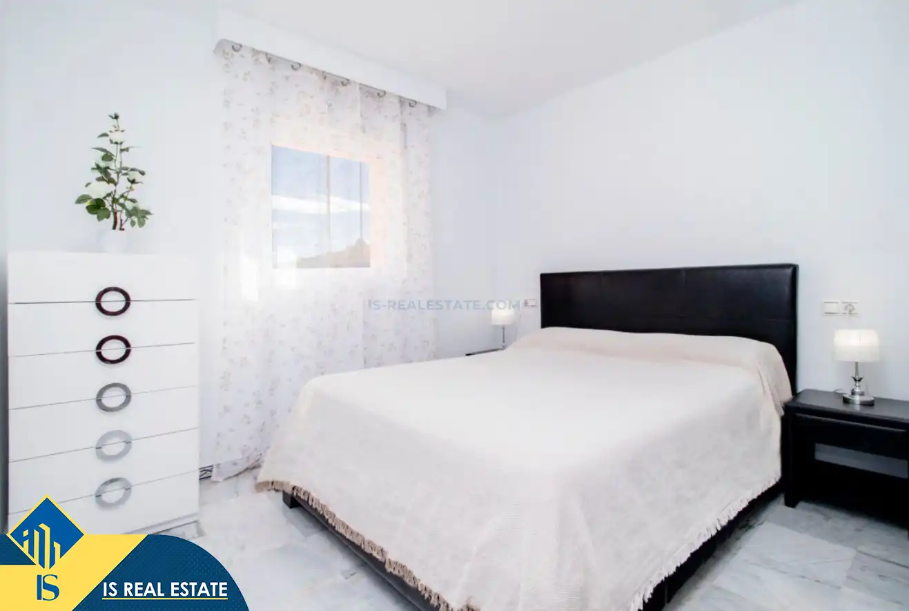 Dormitori de Apartament de lloguer en Torrevieja amb Aire condicionat, Calefacció i Terrassa