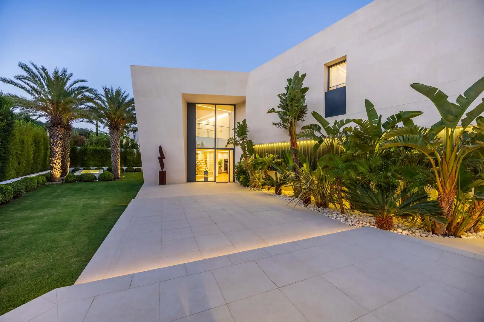 Vista exterior de Casa o chalet en venta en Sotogrande con Aire acondicionado, Calefacción y Jardín privado