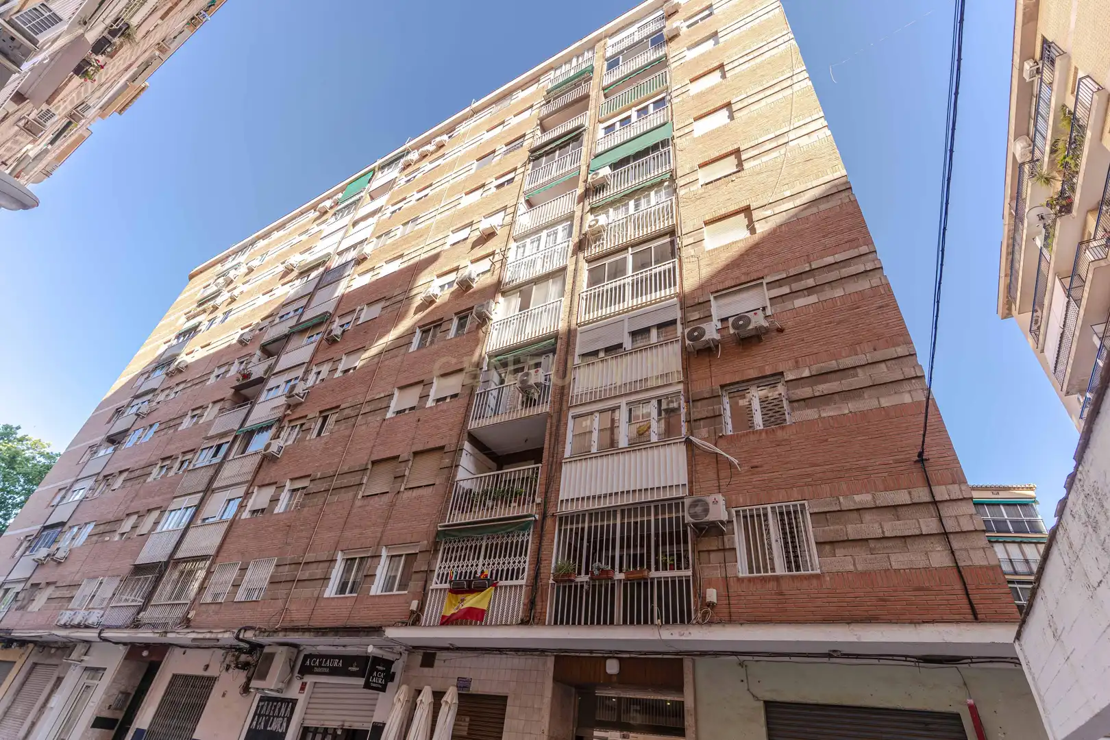 Vista exterior de Piso en venta en Granada