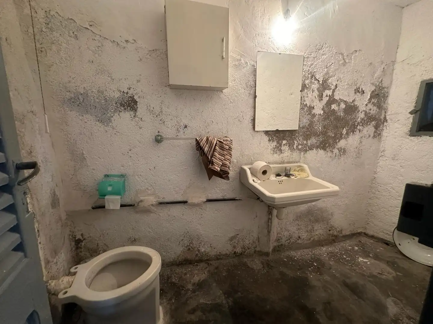 Baño de Finca rústica en venta en Cádiar con Terraza, Trastero y Balcón