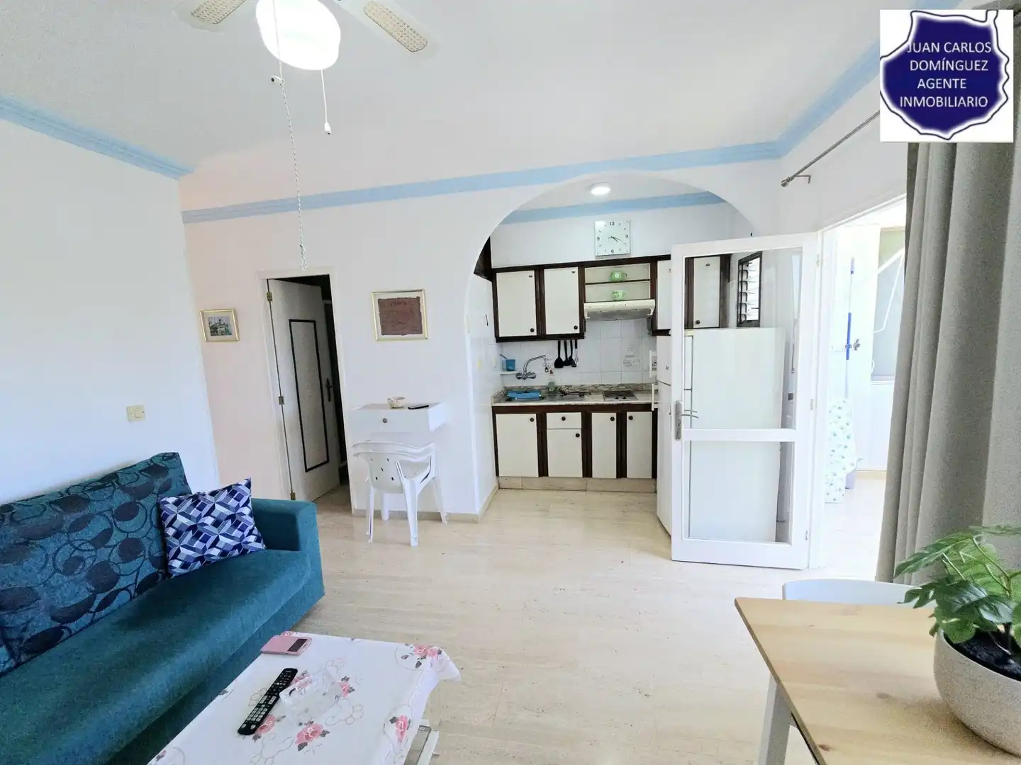 Cuina de Apartament de lloguer en San Bartolomé de Tirajana amb Terrassa, Moblat i Piscina comunitària