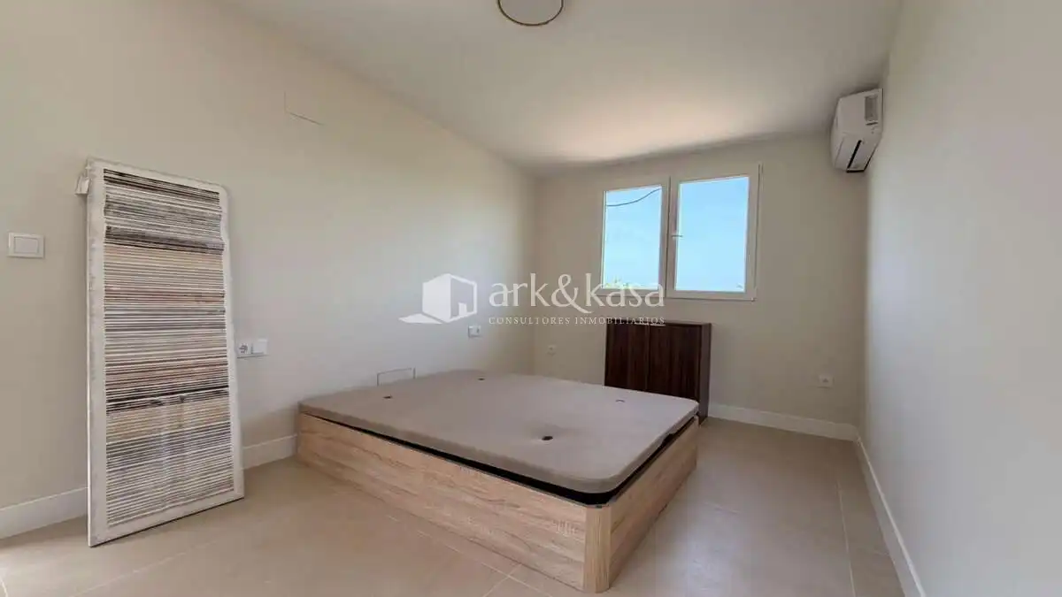 Dormitori de Casa o xalet de lloguer en Sagunto / Sagunt amb Aire condicionat, Jardí privat i Terrassa