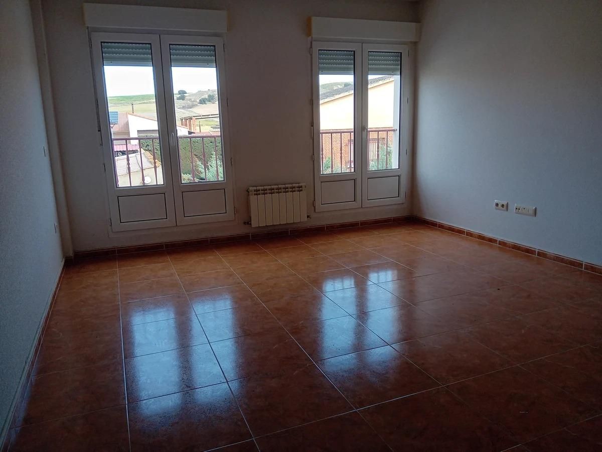 Sala de estar de Piso en venta en Hontanares de Eresma con Trastero