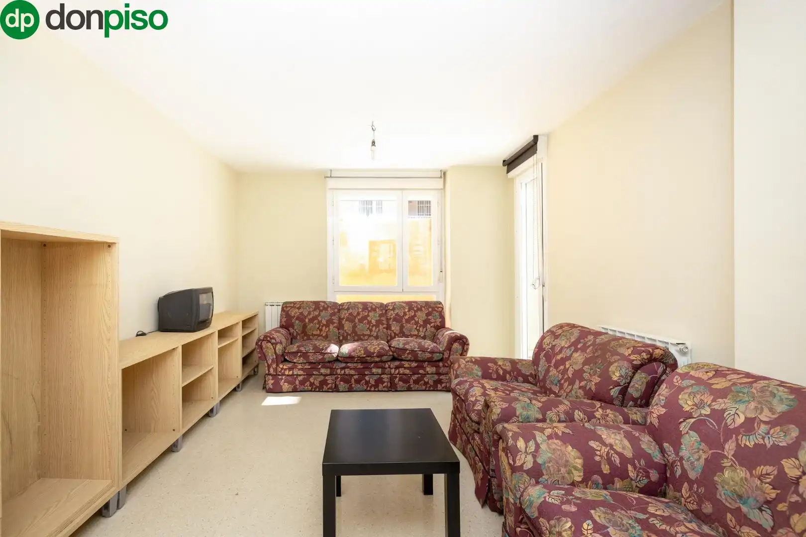 Living room of Flat for sale in Granada