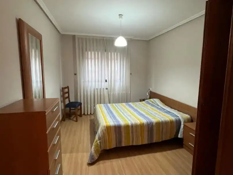 Schlafzimmer von Wohnung zur Miete in Valverde de la Virgen, León