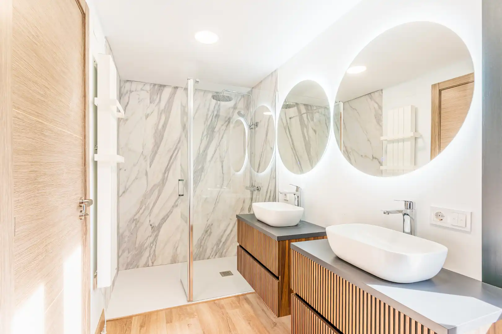Bathroom of Houses for sale in Villanueva de la Cañada  with Air Conditioner, Heating and Private garden