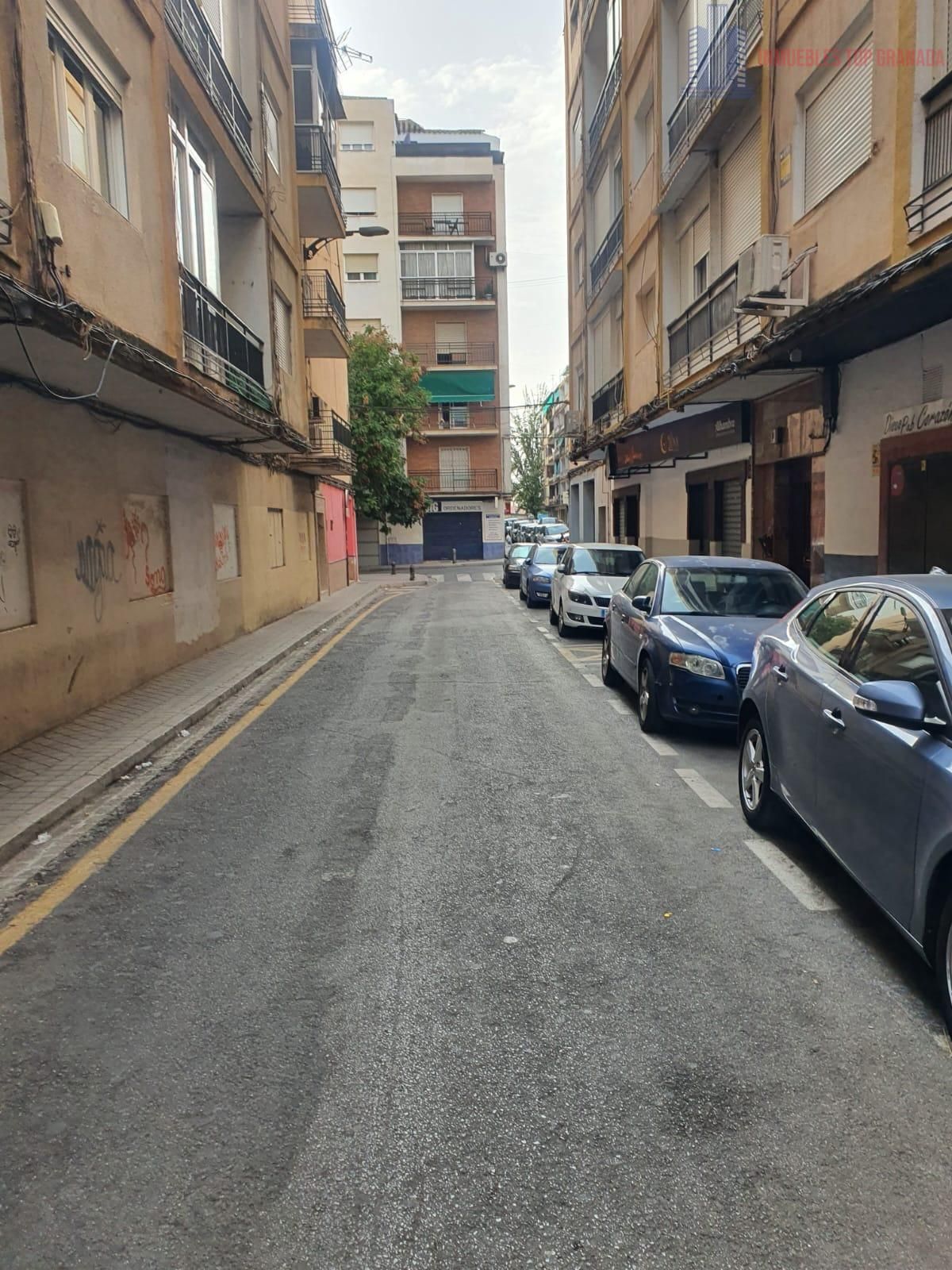 Vista exterior de Piso en venta en  Granada Capital con Terraza