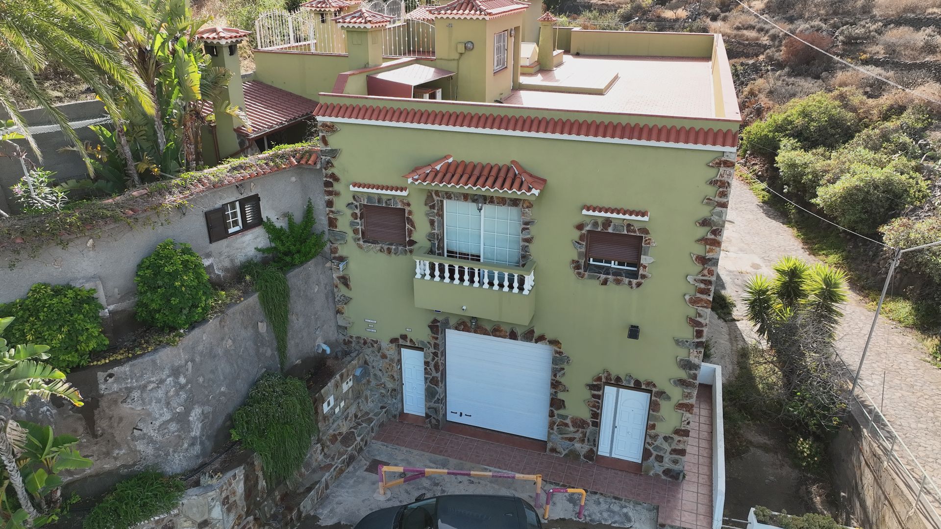 Vista exterior de Casa o xalet en venda en Fasnia amb Aire condicionat, Jardí privat i Terrassa