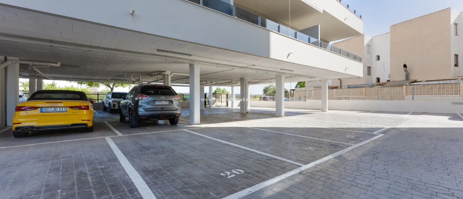 Aparcament de Apartament en venda en Santa Pola amb Aire condicionat, Calefacció i Terrassa