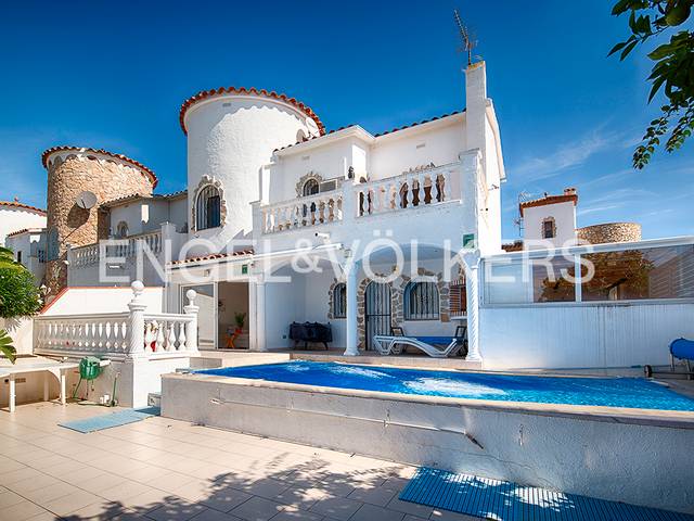 Casa adosada en Venta en Carrer Sant Maurici en Sant Maurici