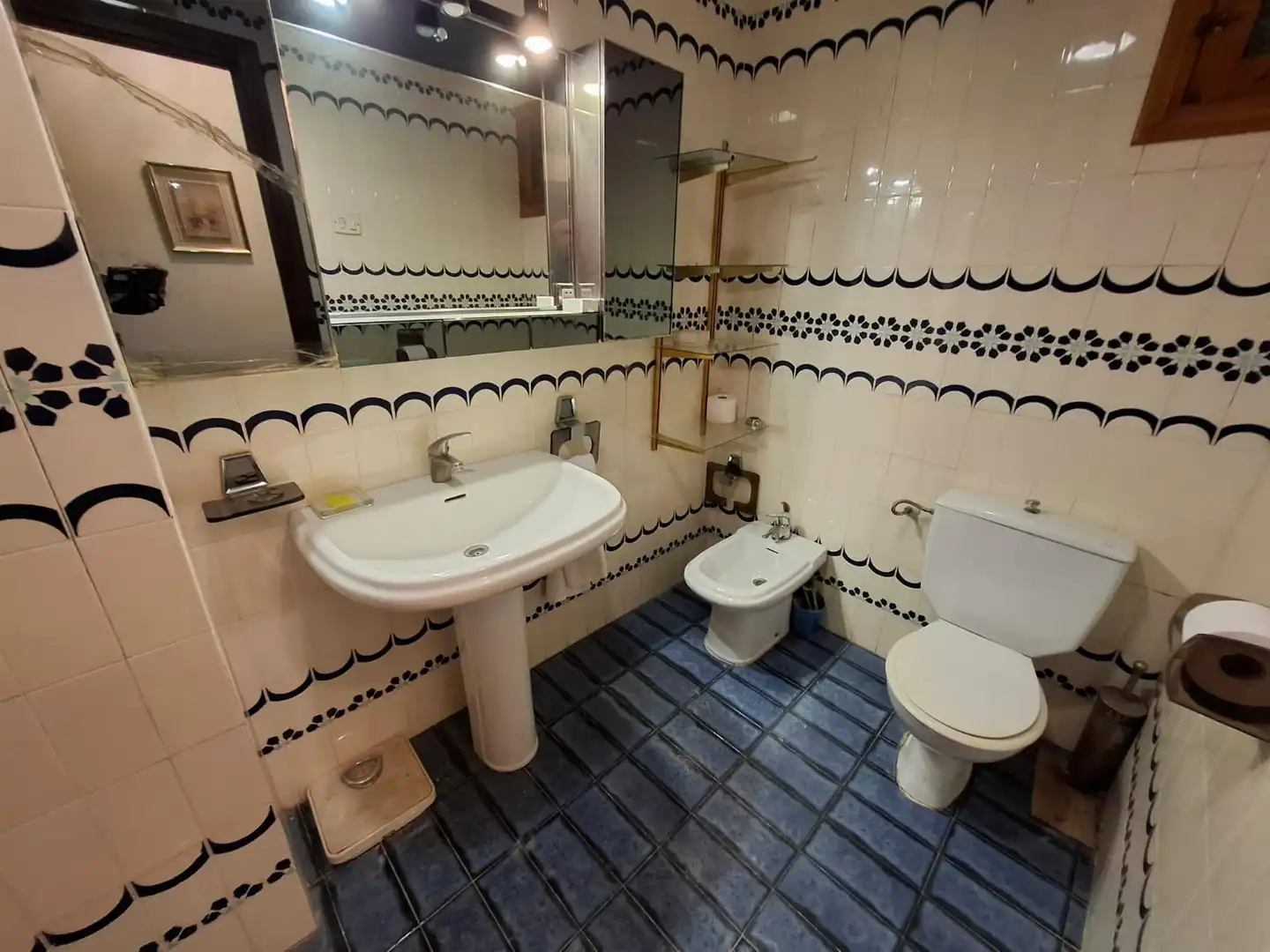 Bathroom of Flat for sale in Ontinyent  with Air Conditioner, Storage room and Balcony