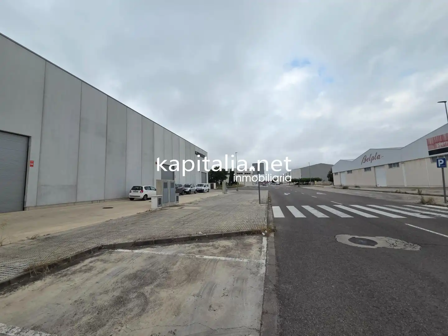 Vista exterior de Terreny industrial en venda en Agullent
