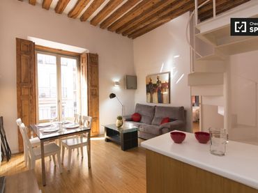 Flat with balcony to rent in Centro