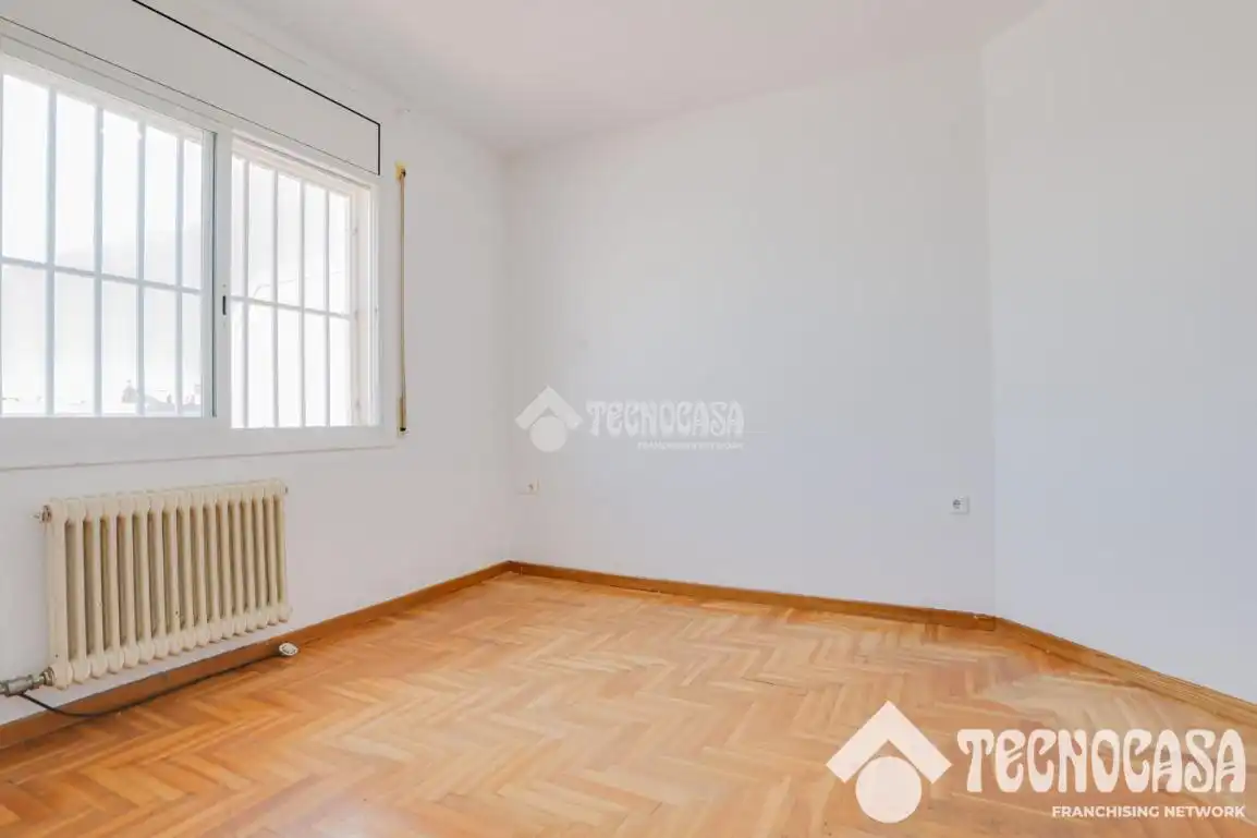 Bedroom of Attic for sale in Barcelona  with Heating and Terrace