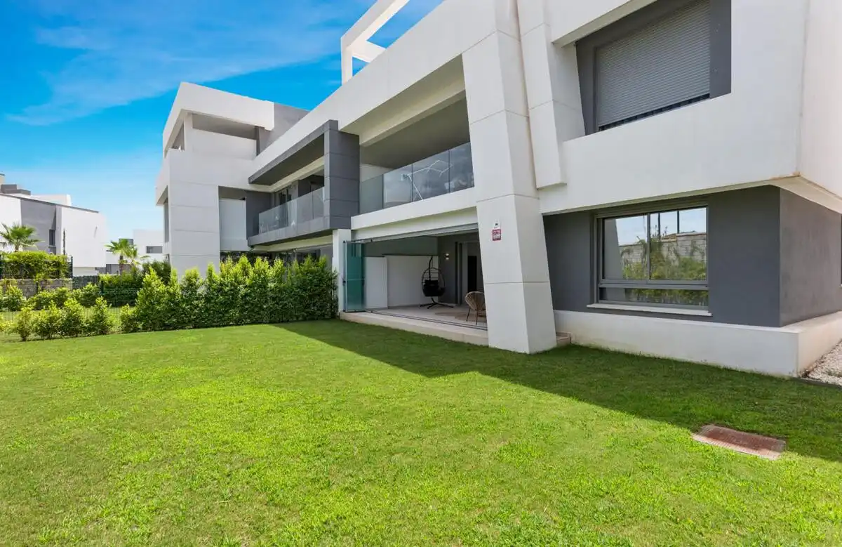 Home with pool for sale in Selwo, imagen 2
