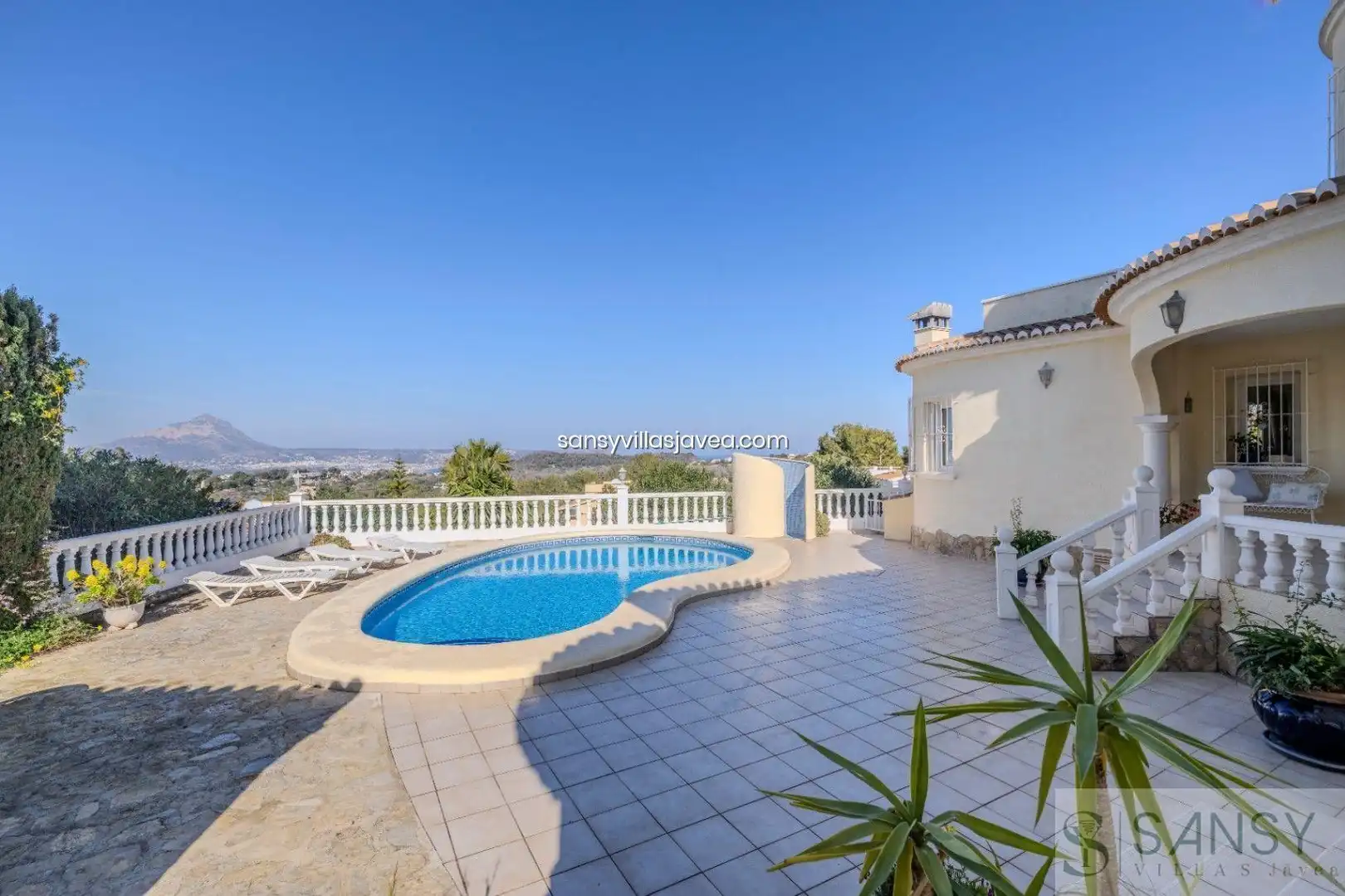 Swimming pool of Houses for sale in Jávea / Xàbia  with Air Conditioner and Storage room