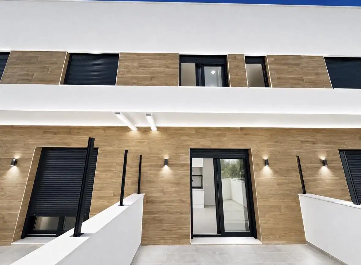 Vista exterior de Casa o xalet en venda en Orihuela amb Terrassa i Balcó