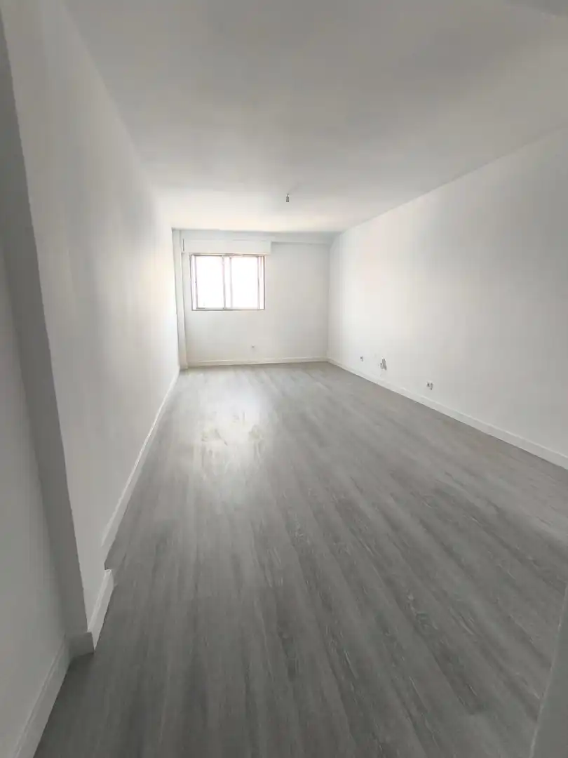 Habitación de Piso en venta en Fuenlabrada con Terraza y Alarma
