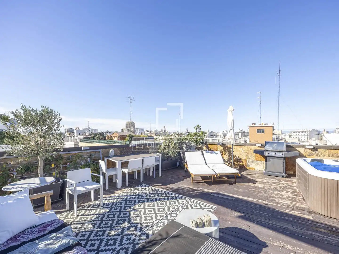 Terrasse von Dachboden zum Verkauf in Valencia del Ventoso mit Klimaanlage, Terrasse und Balkon