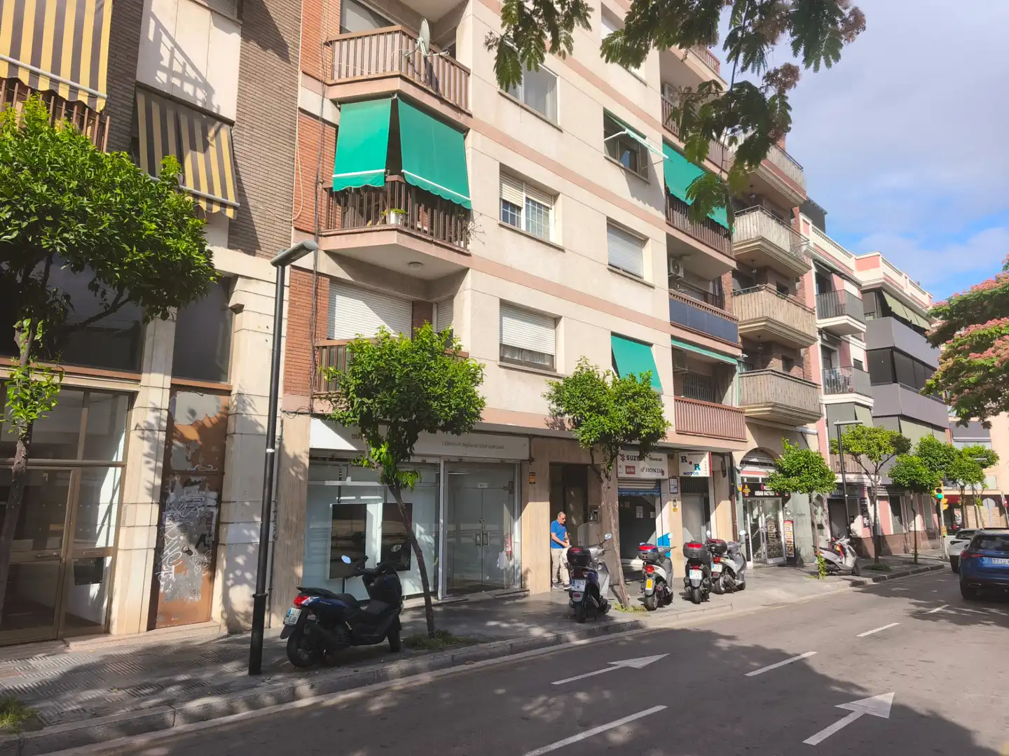 Vista exterior de Piso en venta en Sant Adrià de Besòs con Aire acondicionado, Calefacción y Terraza
