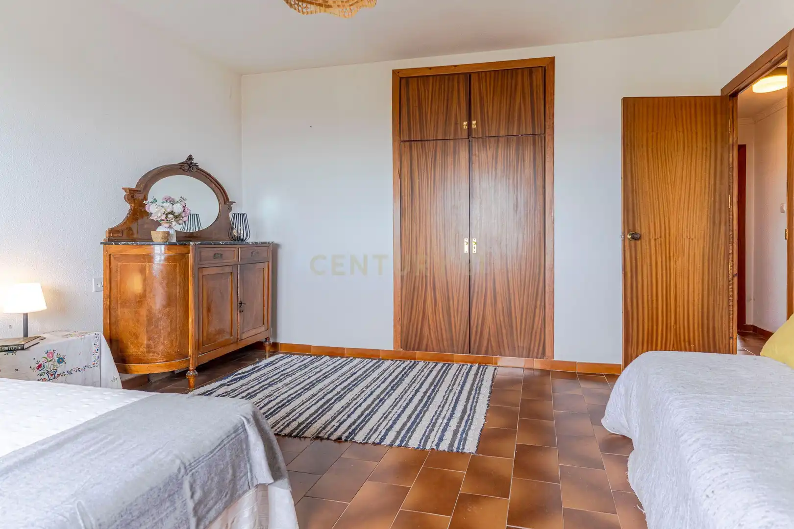 Dormitori de Casa o xalet en venda en La Zubia amb Jardí privat i Traster