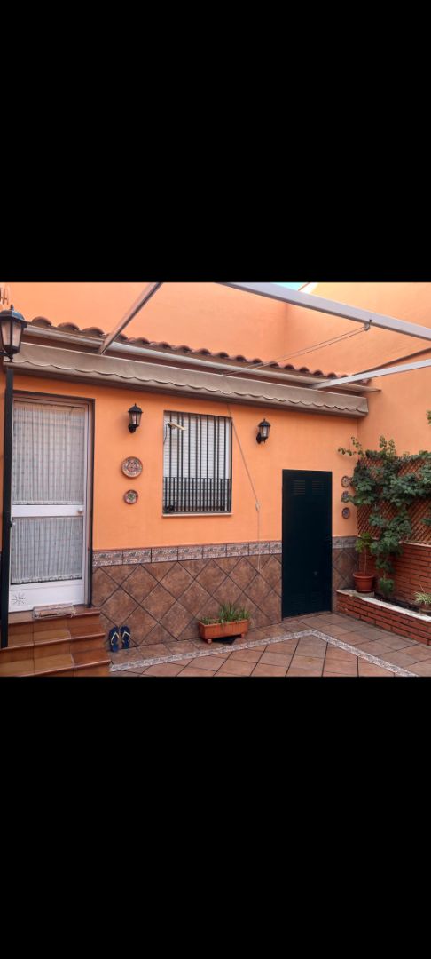 Exterior view of Single-family semi-detached for sale in  Córdoba Capital  with Air Conditioner and Furnished