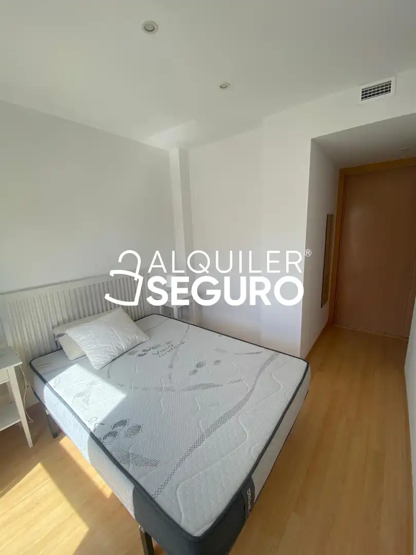 Habitación de Piso de alquiler en Guadalajara con Calefacción y Amueblado