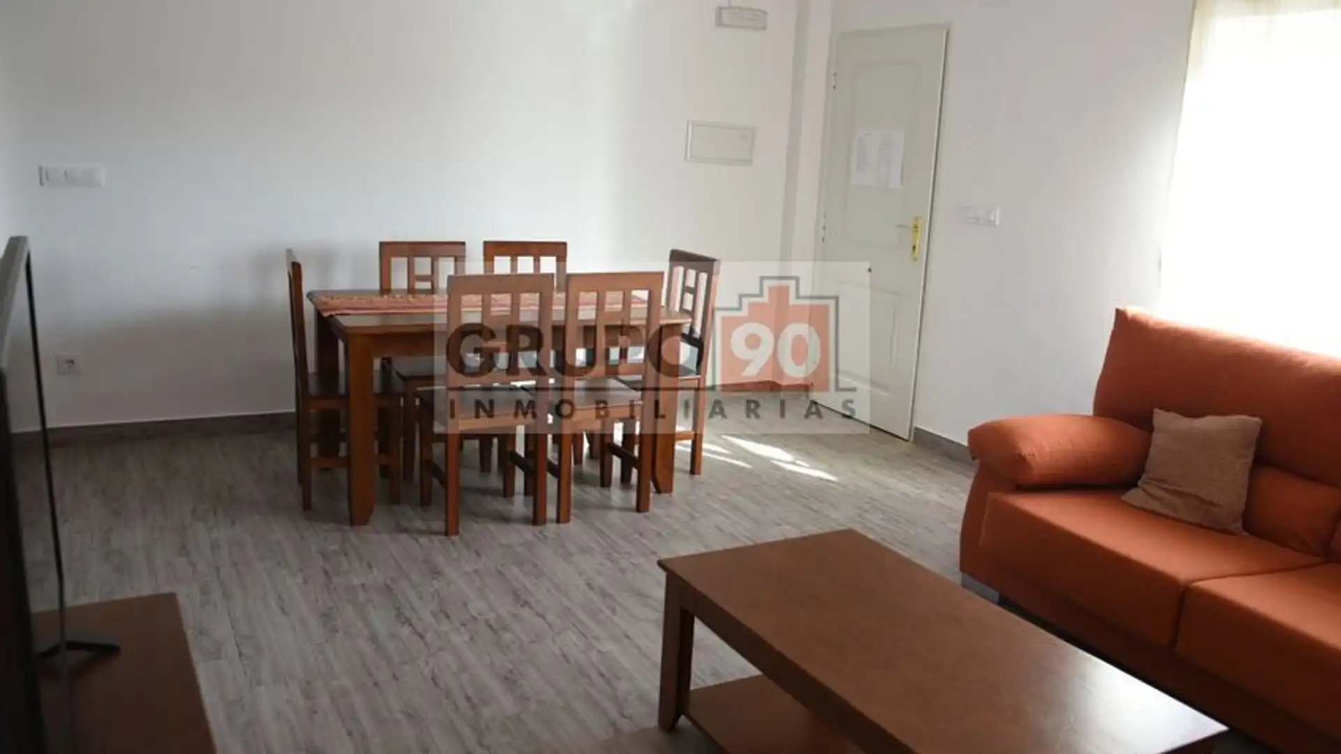 Sala de estar de Casa adosada en venta en Requena con Terraza y Trastero