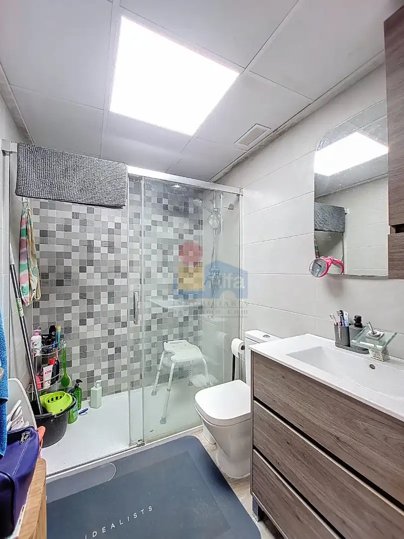 Badezimmer von Wohnung zum Verkauf in Silla mit Klimaanlage, Abstellraum und Balkon